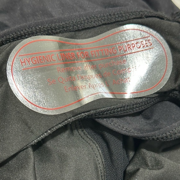 NWT/ Yonique One Piece Swimsuit/ SIZE: LARGE - Picture 16 of 16